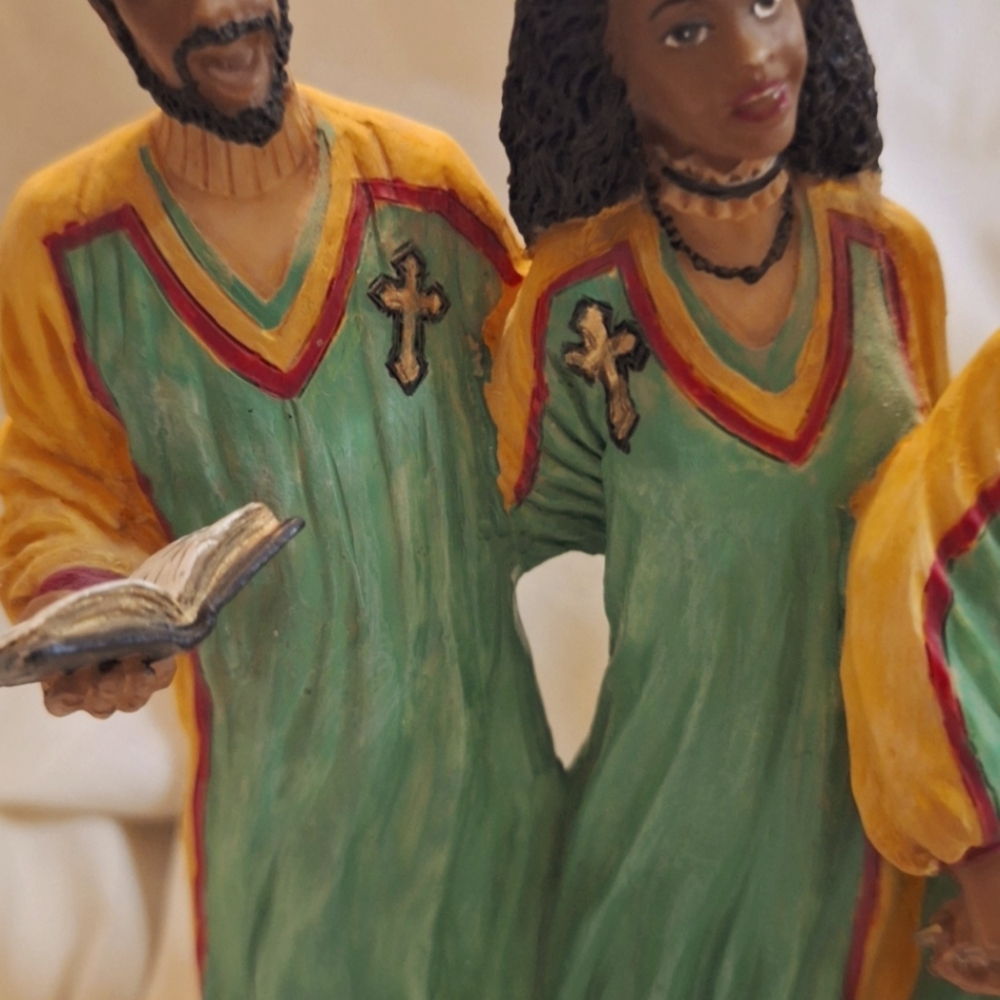 Ceramic Statue - Picture 4 of 4
